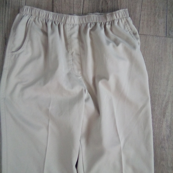 Alia size 14 khakis stretch slip on pants - Picture 2 of 3